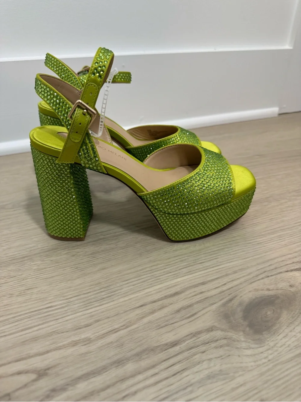 Antonio Melani Lime Green Rhinestone Platform Block Heel Sandals Size 6